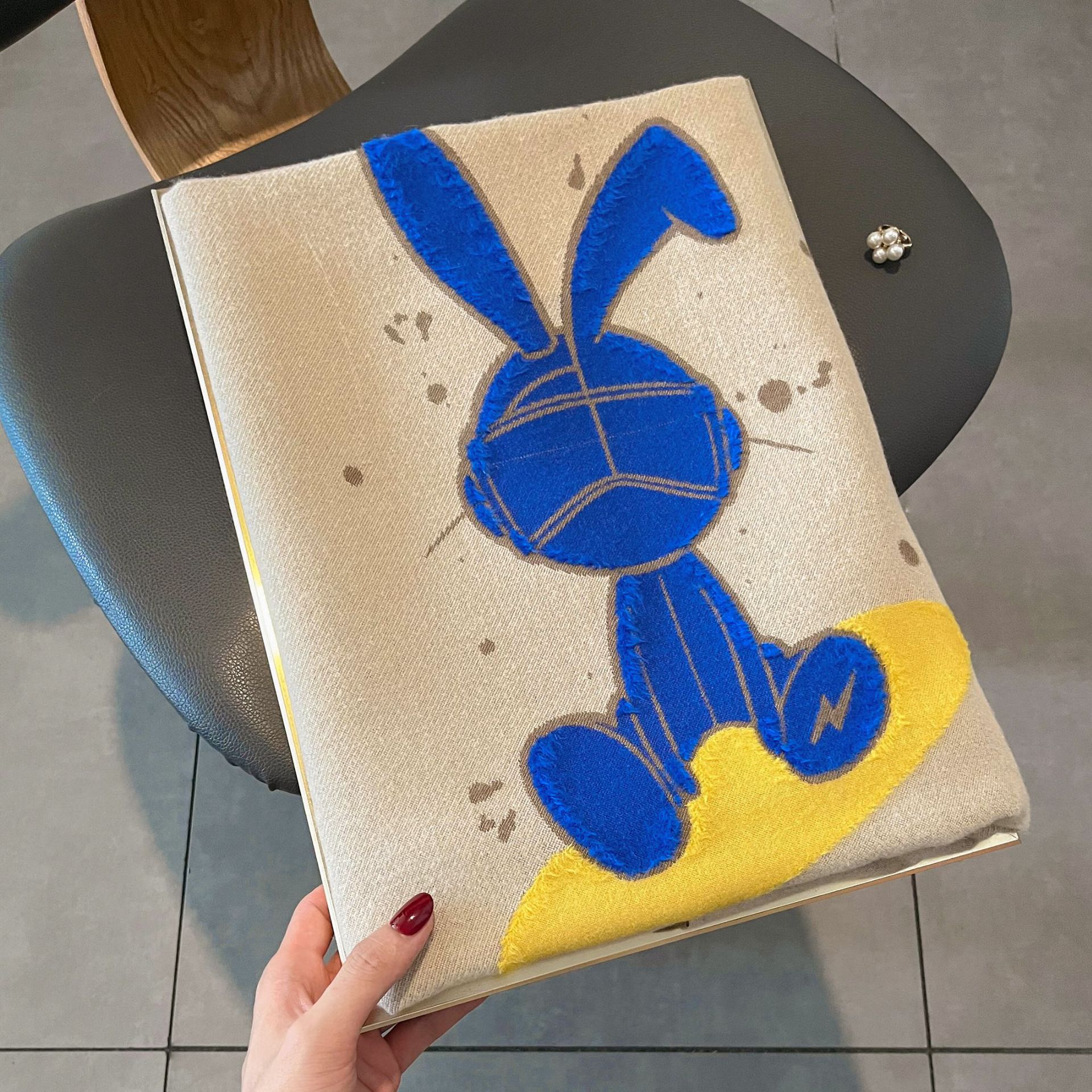FS001386 ALLCH Cartoon Rabbit Cashmere Scarf - Image 8