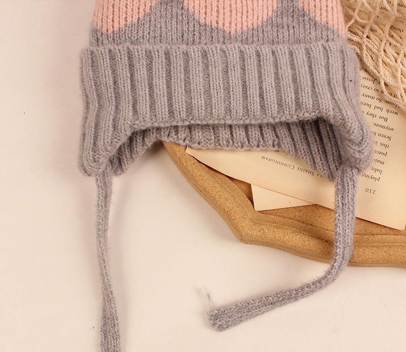 AL001358 ALLCH Baby Newborn Winter Heart Beanie with Strap - Image 6