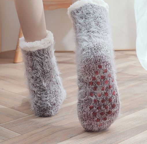Ladies Thick Heavy Fuzzy Socks - Image 7